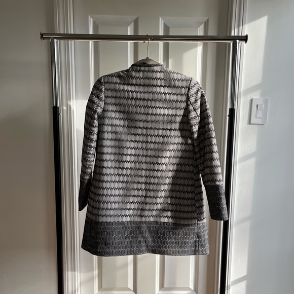 Patterned Coat - Picture 2 of 4